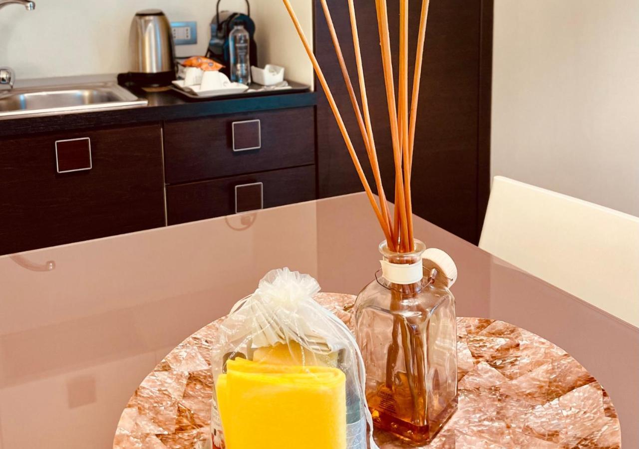 拉戈度假酒店 代森扎诺-德尔加达 外观 照片